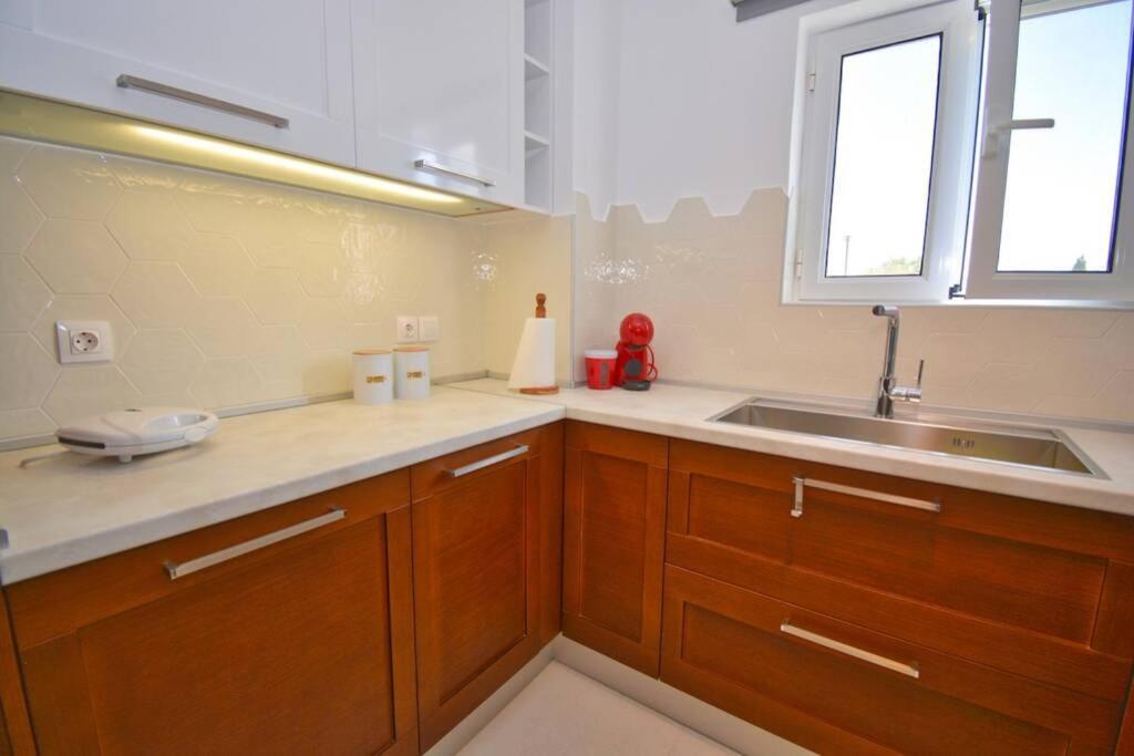 Potamos Deluxe White Apartment Exterior foto